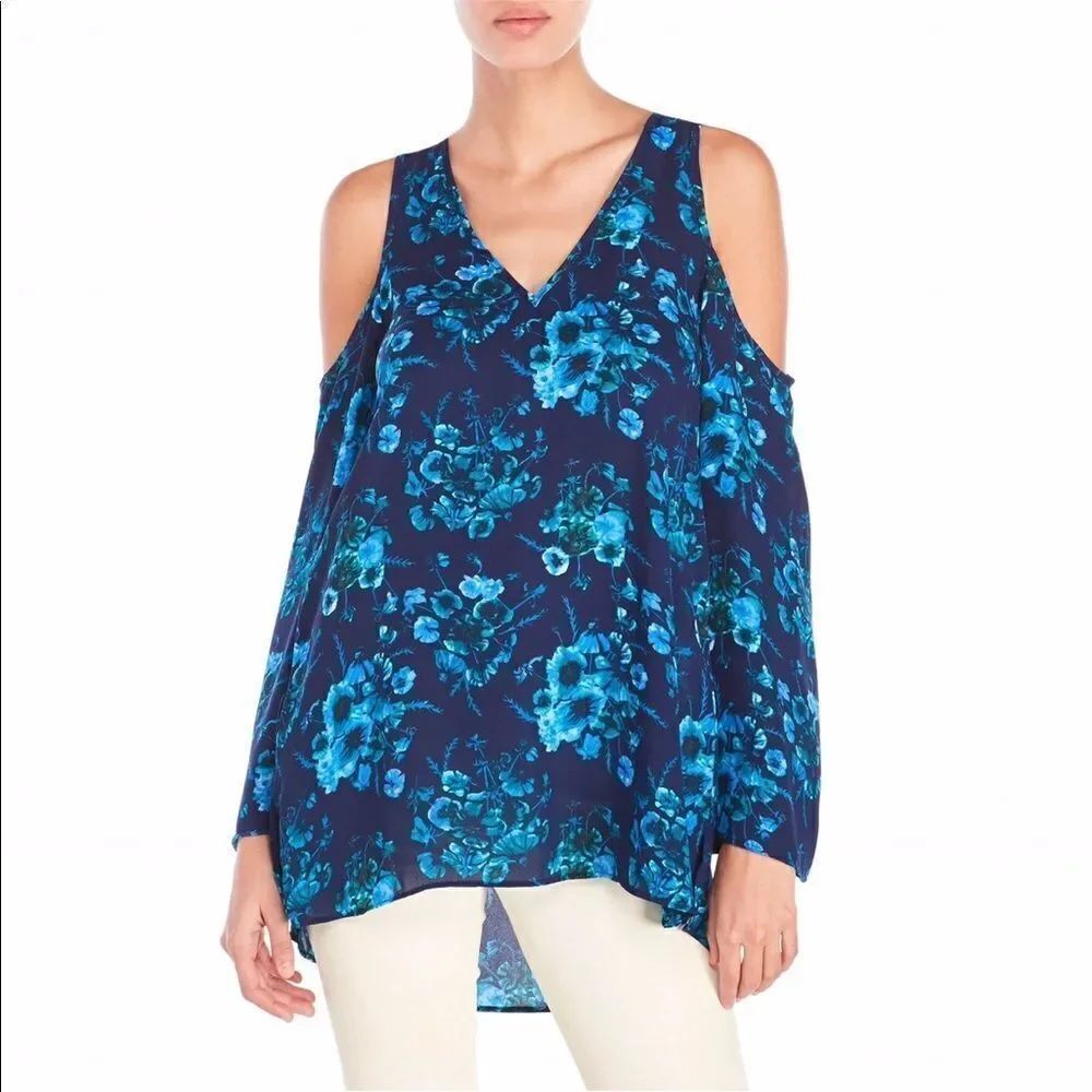 ✨ Philosophy Apparel
Floral Cold-Shoulder Tunic✨